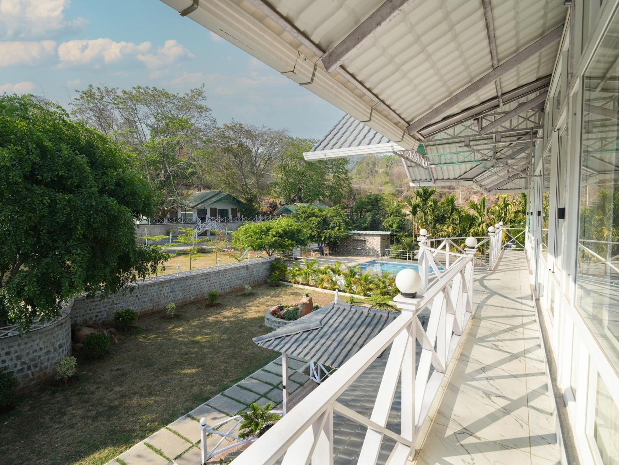 Mgm Whispering Wind'S Yelagiri Hotel Екстериор снимка