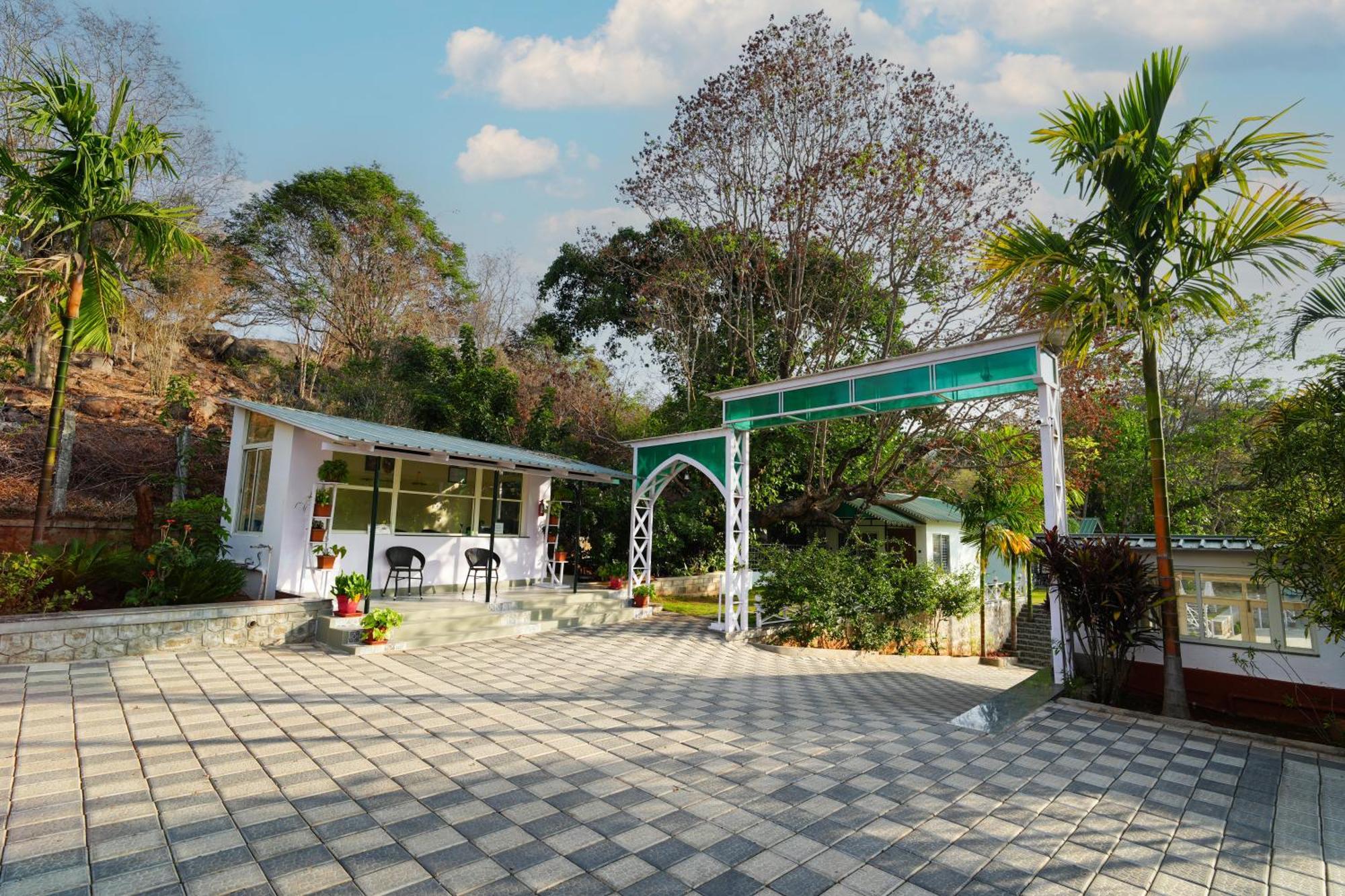 Mgm Whispering Wind'S Yelagiri Hotel Екстериор снимка